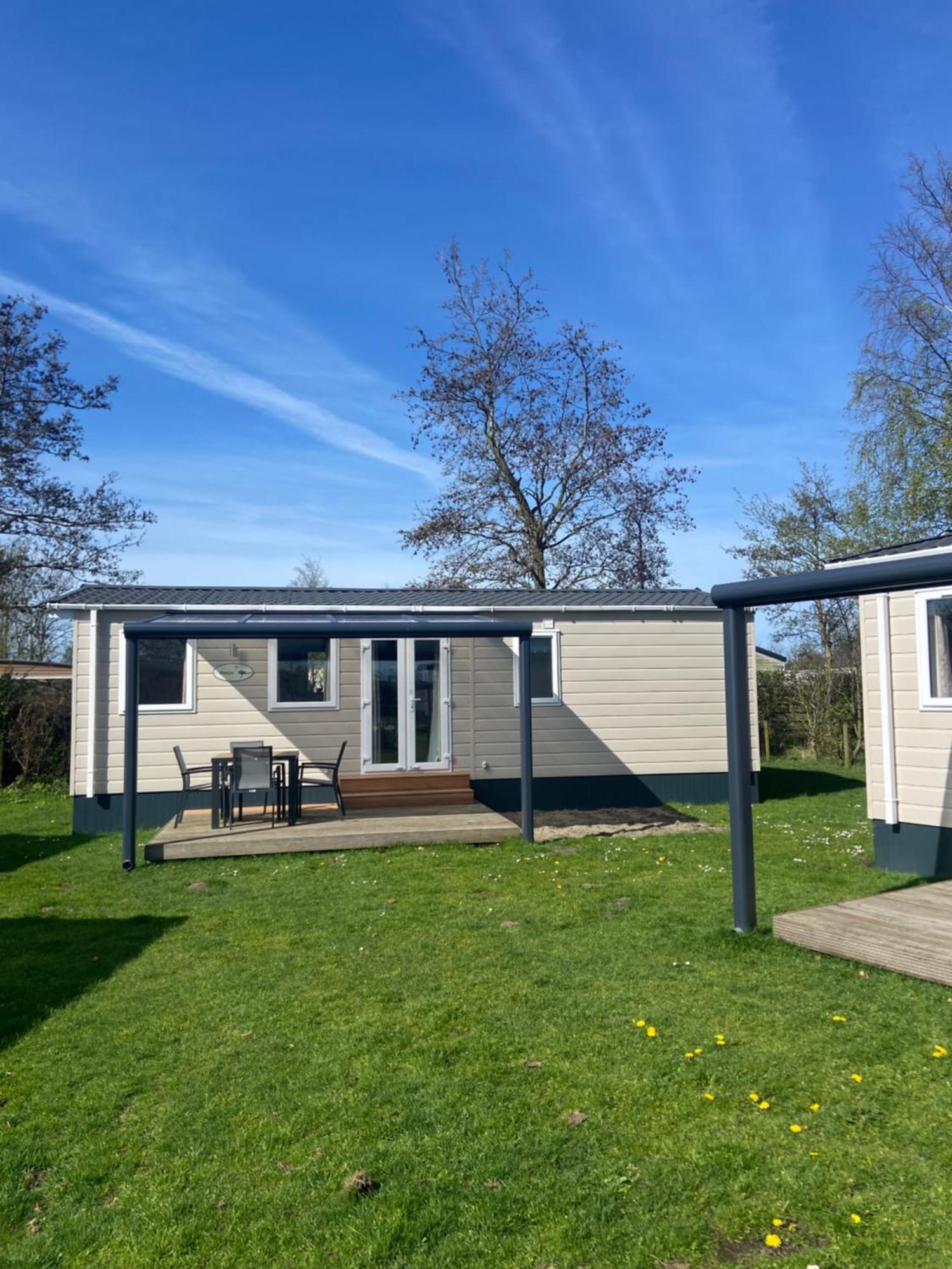 Camping De Duinhoeve Chalet Vogel Not For Companies Nieuw-Haamstede Eksteriør billede
